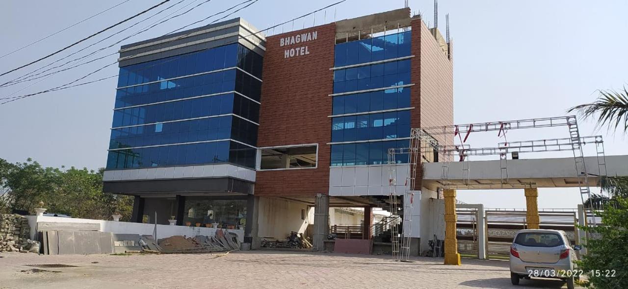 Bhagwan Hotel Gonda Exterior foto