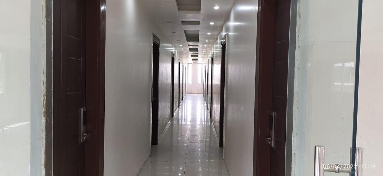 Bhagwan Hotel Gonda Exterior foto